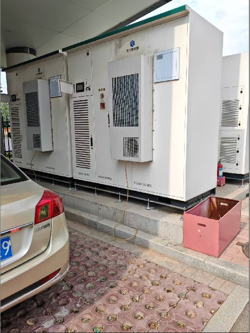 山西省运城市仓储批发中心加装光、储、充